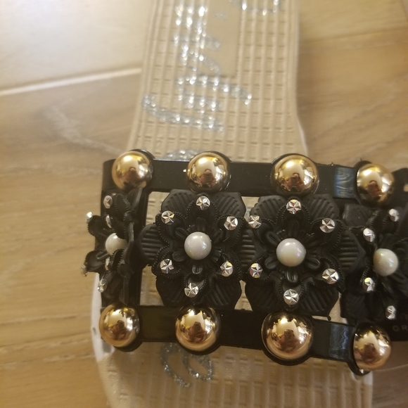 Sandals - Picture 4 of 5